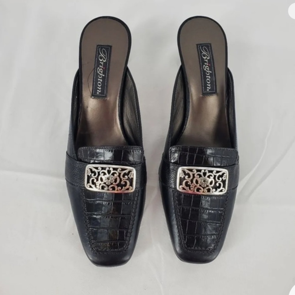New Brighton Steph Black Loafer Slip Leather Croc Buckle Floral Detail Sz 6M